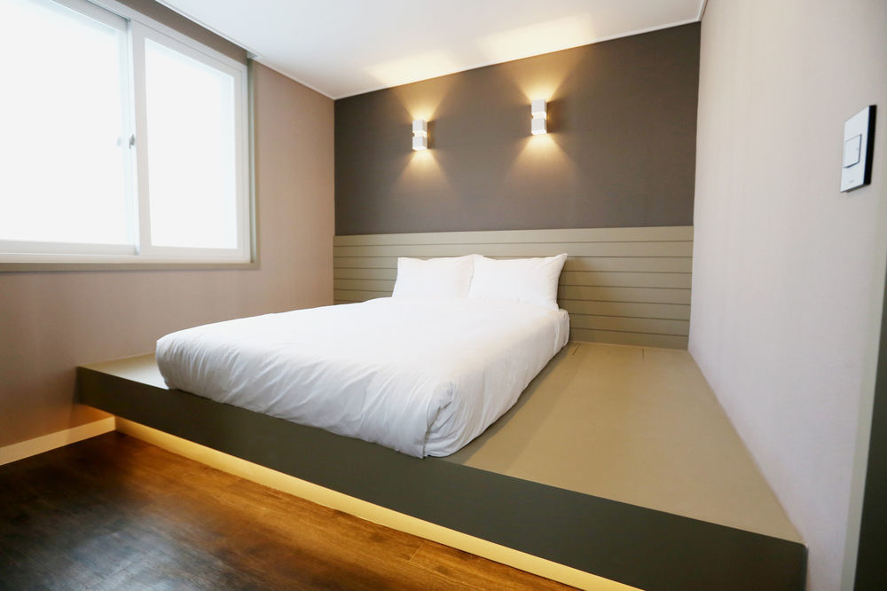 With U Hotel & Guesthouse Sokcho Exterior foto