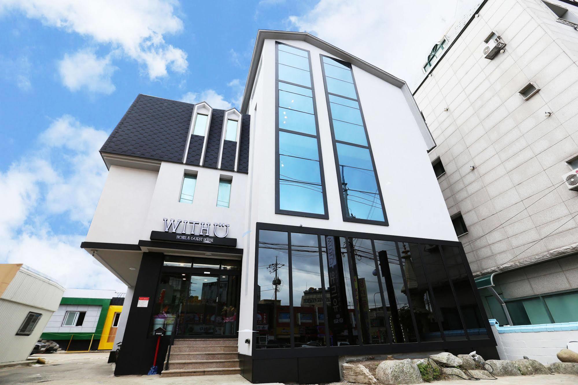 With U Hotel & Guesthouse Sokcho Exterior foto
