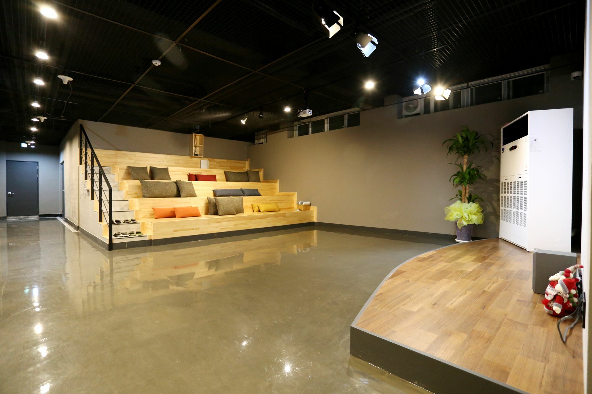 With U Hotel & Guesthouse Sokcho Exterior foto